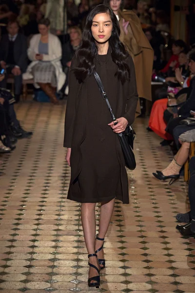 Look 5